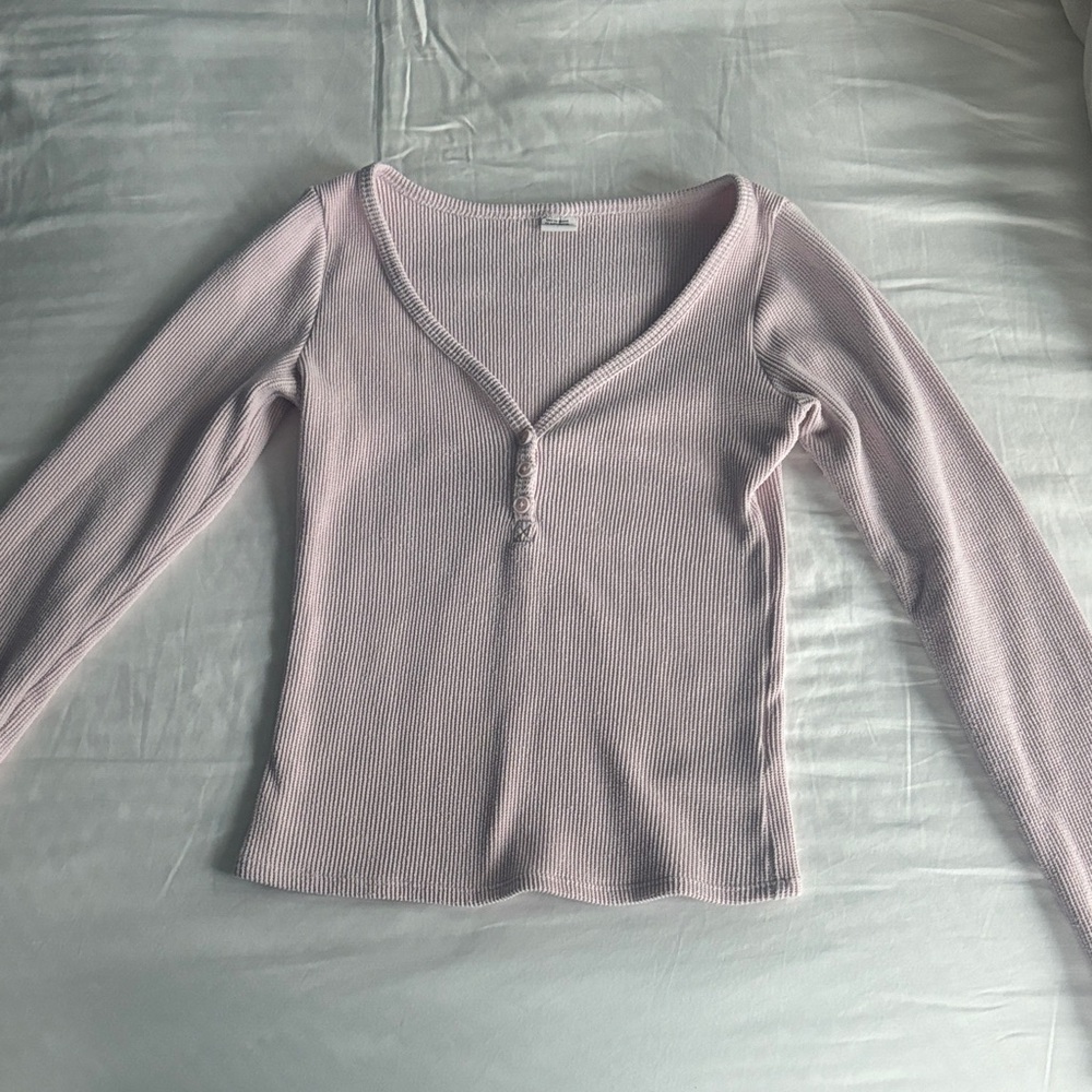 Hollister Light Mauve Ribbed V-Neck Henley Long Sleeve Top